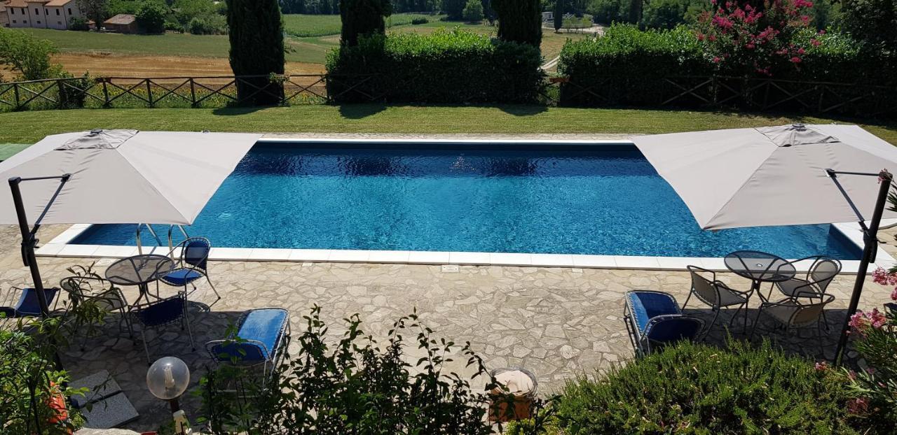 Case In Campagna Con Piscina A Todi Exterior foto